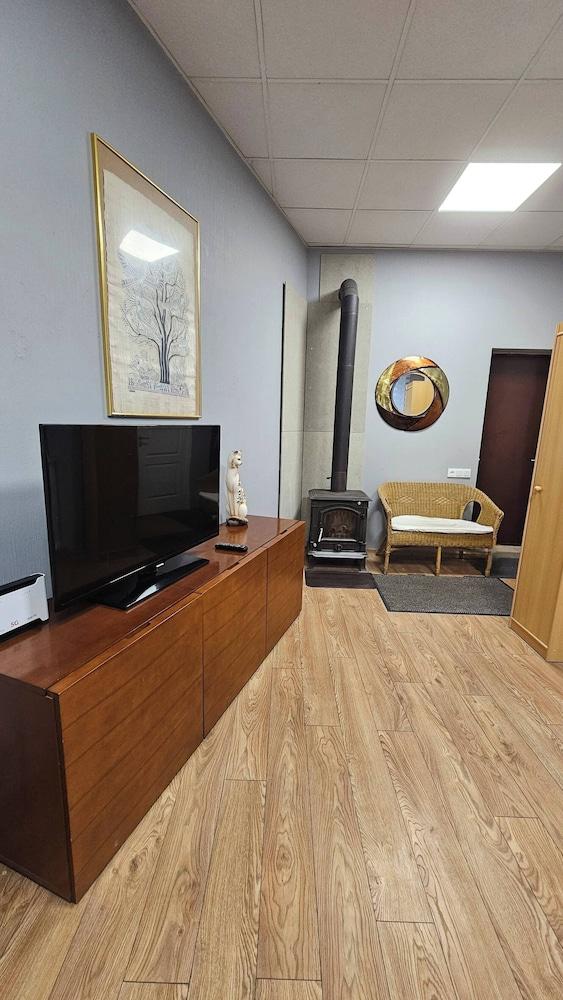 Smakhouse Studio Description