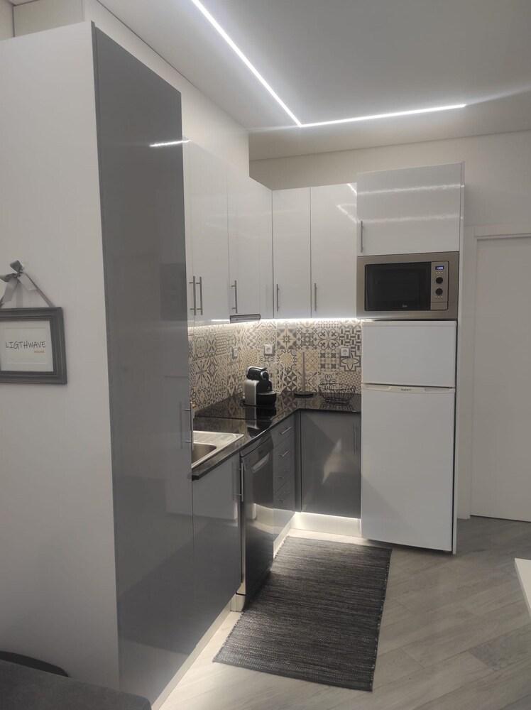 Light Wave Nazare Center 50m Beach