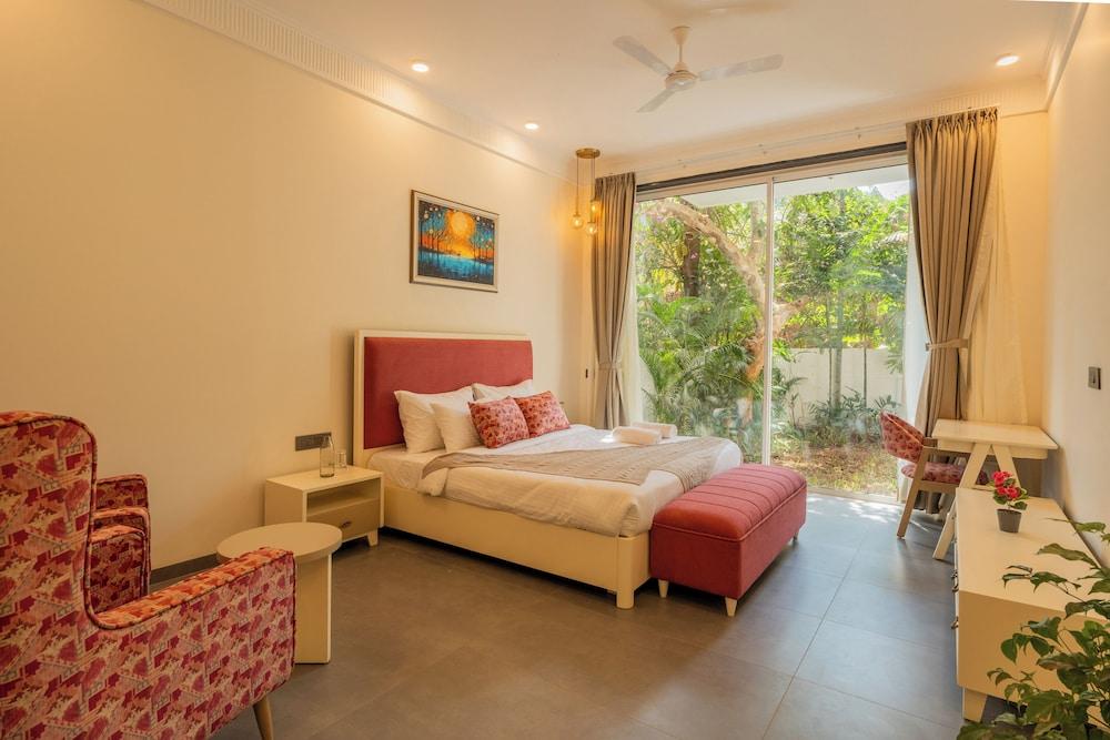 ELIVAAS Laguna Camellia | Luxe 4 BHK Villa Near Popular Beaches with Private Pool
