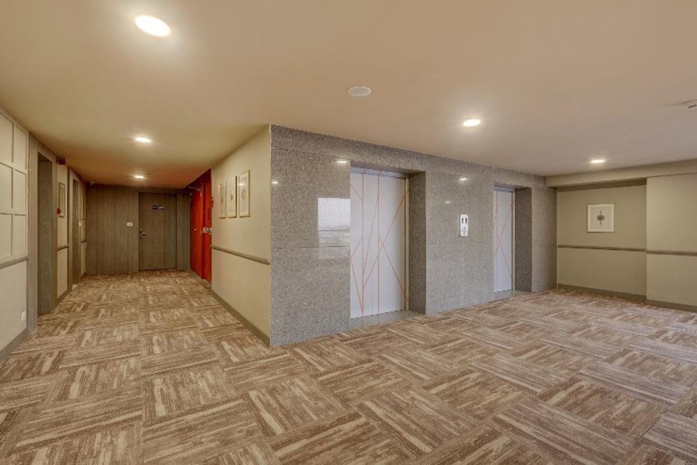 Sunday Hotel Vadodara