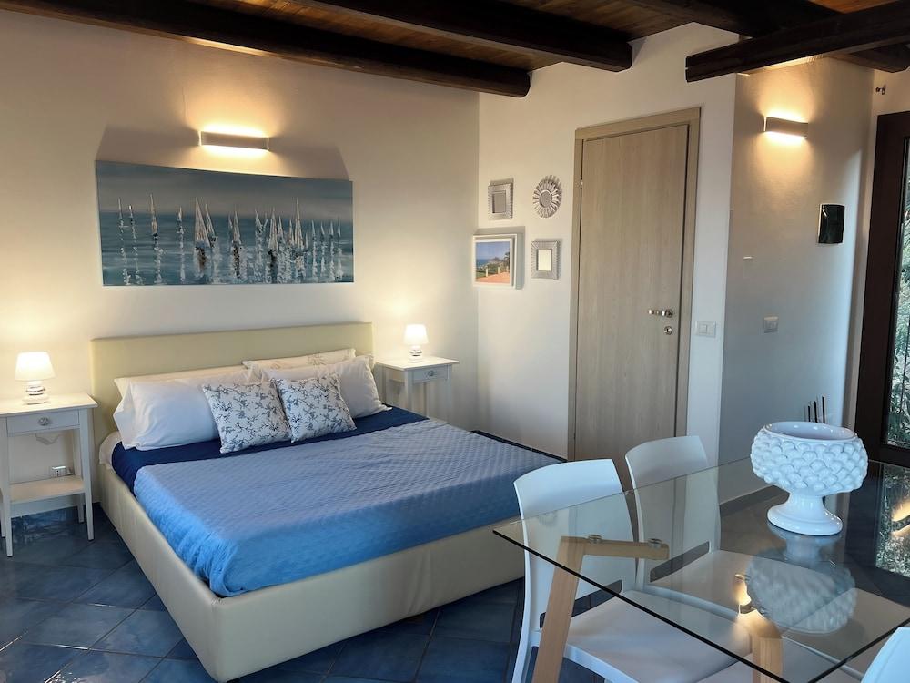 Stunning Tower, With Infinity Pool in Sicily