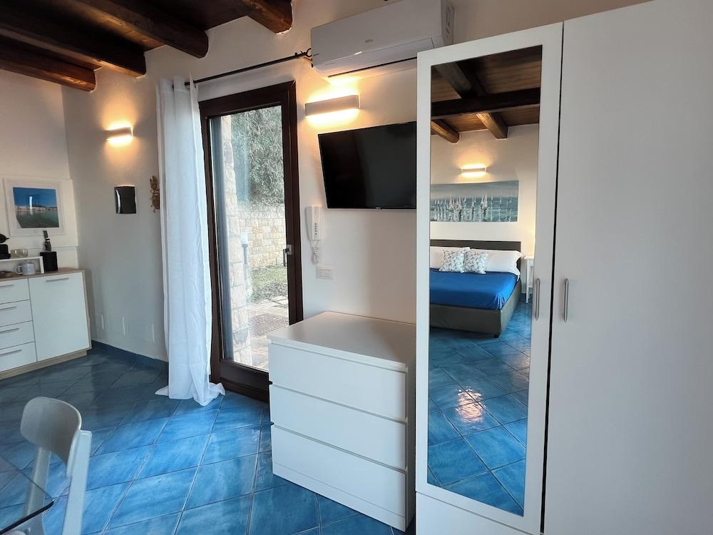 Stunning Tower, With Infinity Pool in Sicily