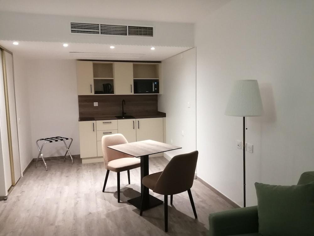 RESIDENCE CAP WINSTON