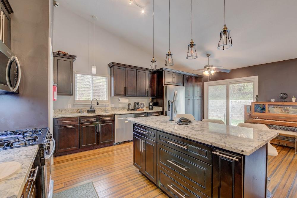 Remodeled and Inviting Free EV