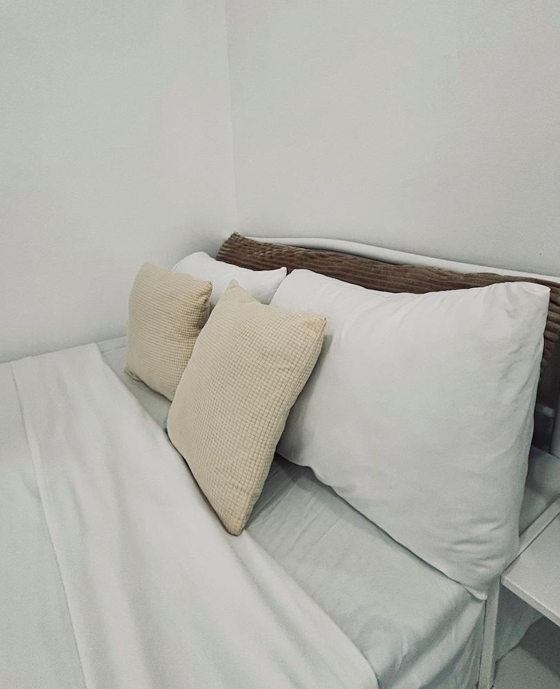 Bright & Airy Urban Escape