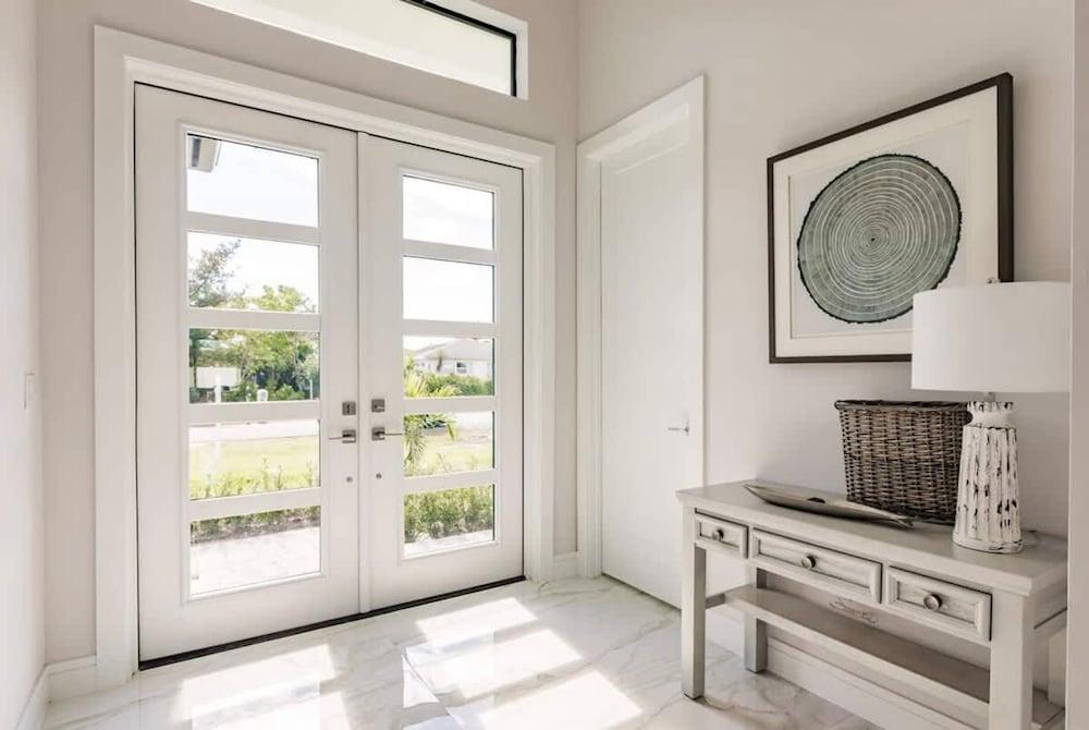 Exquisite Vanderbilt Beach Luxury Getaway