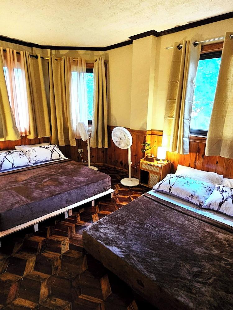 Vacation House Camp 7 Baguio Transient 6BR