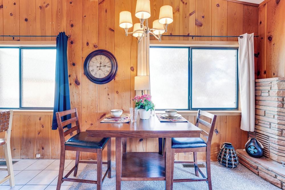 Mtn Views & Multi-level Deck: Prescott Paradise!