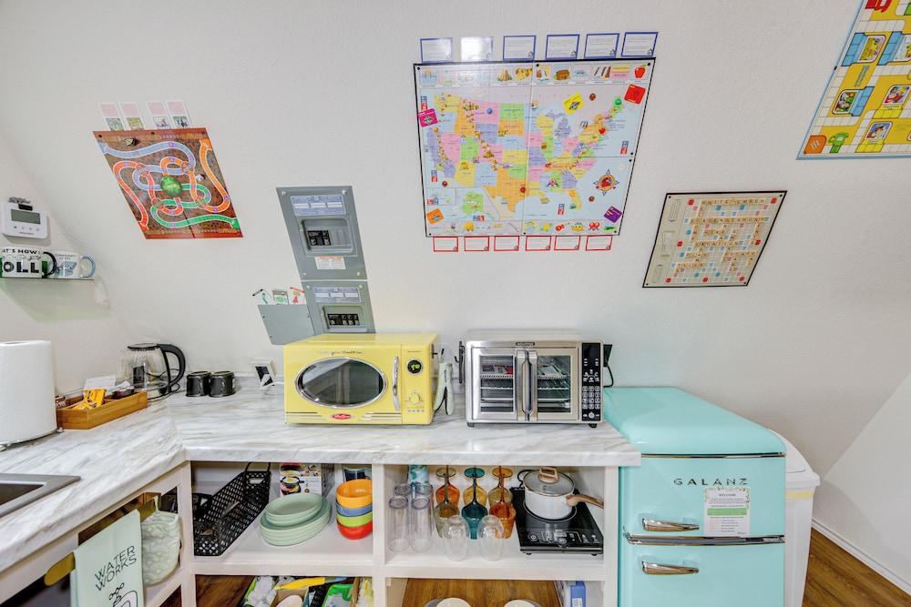 7 Mi to Tyler State Park: 'a-game' Cabin