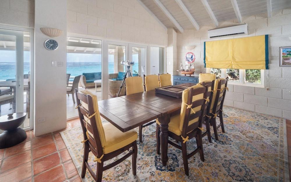 Maltese Falcon Villa 3bd by Zenbreak