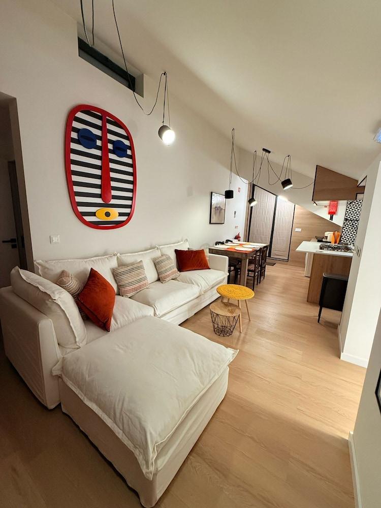 Our Douro Vintage Design Jacuzzi Pool Flat