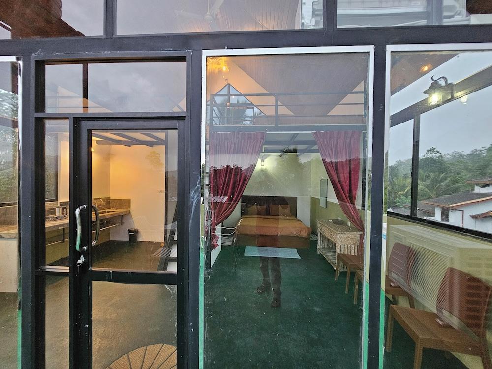 South Summer Villa 360