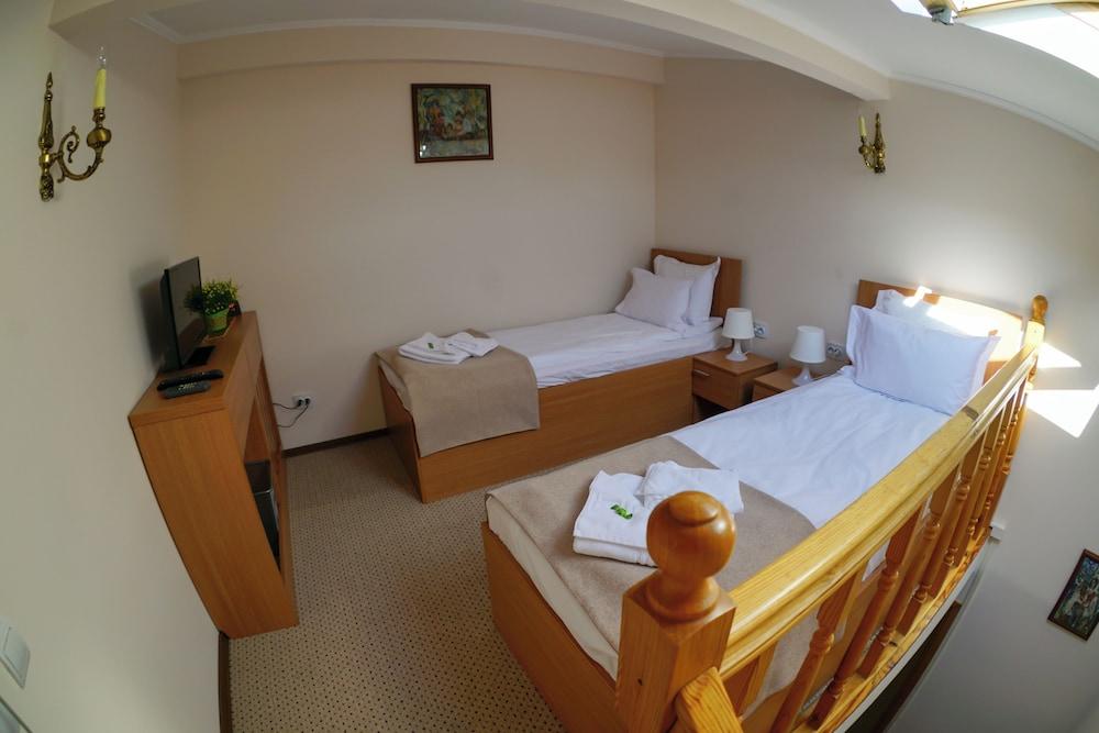 Bucharest Downtown Inn