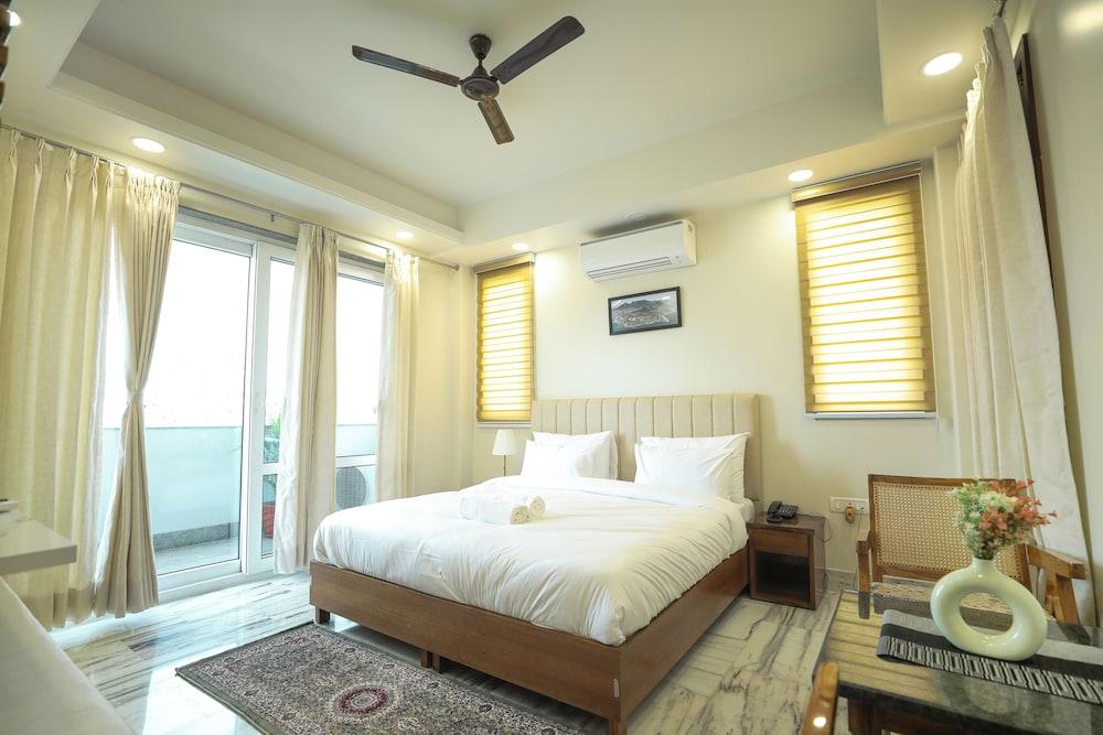 The Onyx by Parfait Street