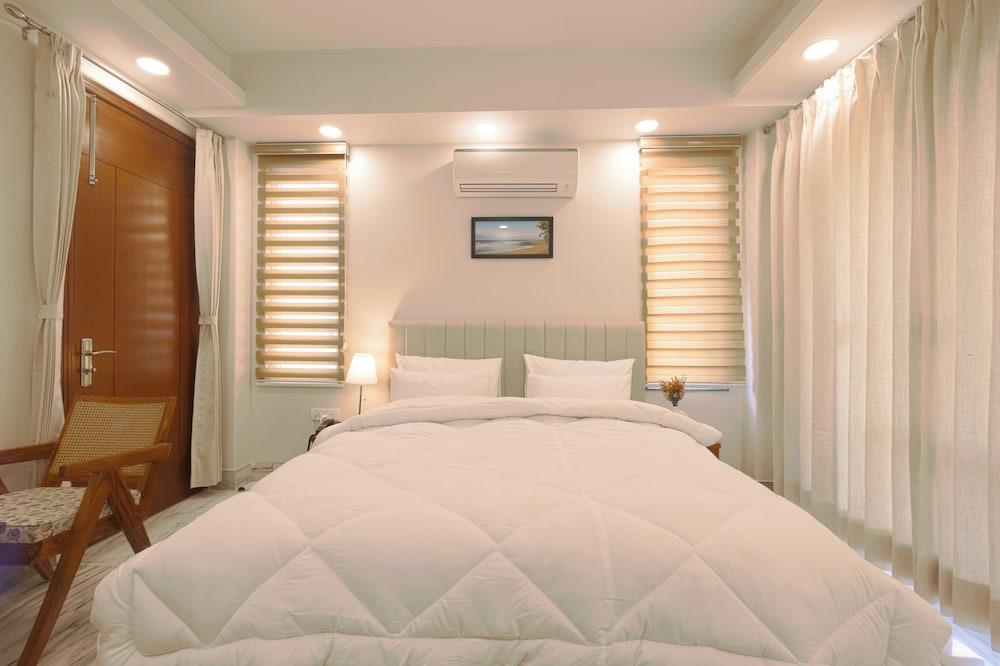 The Onyx by Parfait Street