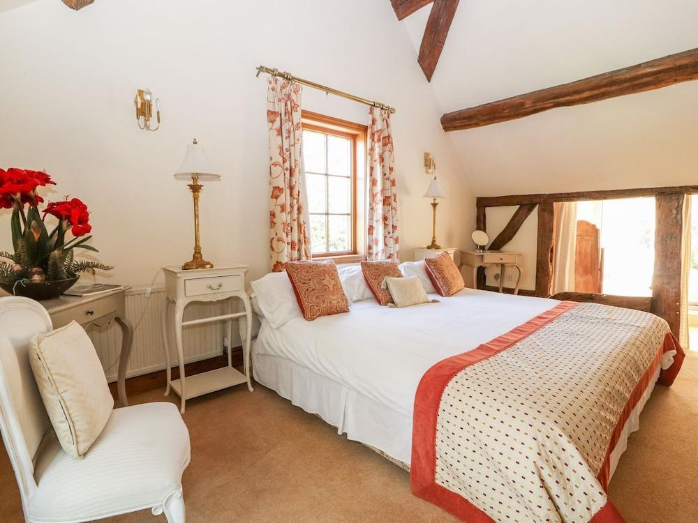 Mickle Trafford Manor