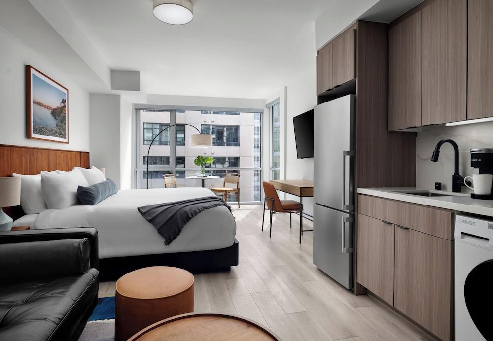 Sentral Gaslamp Quarter