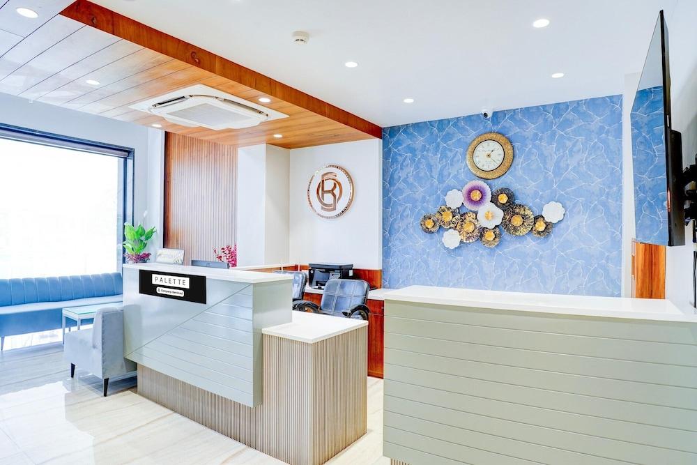 Luxirious Stays at Palette Patel Nagar