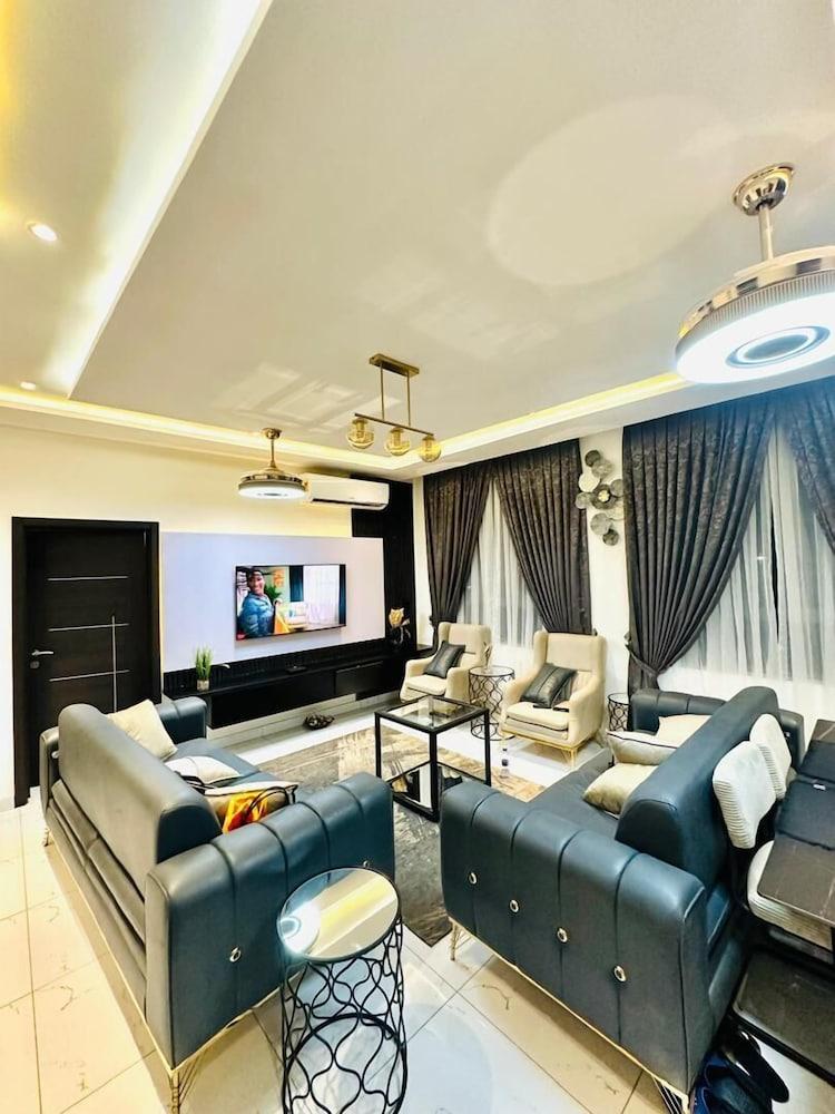 Mankatiwa Court Apartmentnt