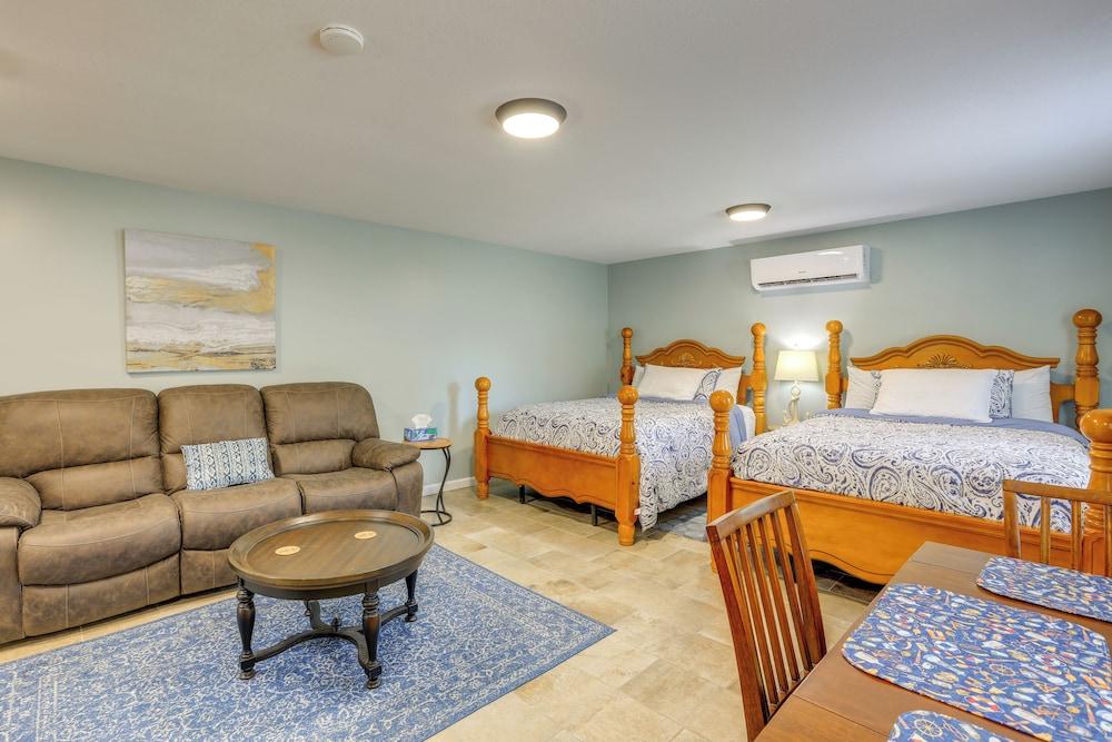 Near Steinhatchee River: Studio w/ Screened Porch!