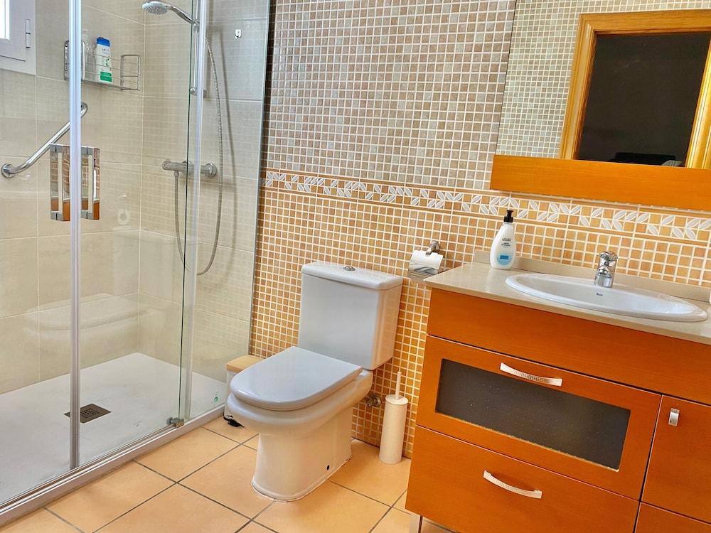 3bed Penthouse With Large Terrace & Sea View