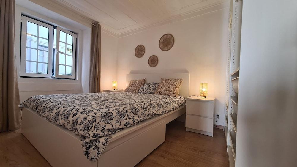 Castle Fado River Alfama Flat