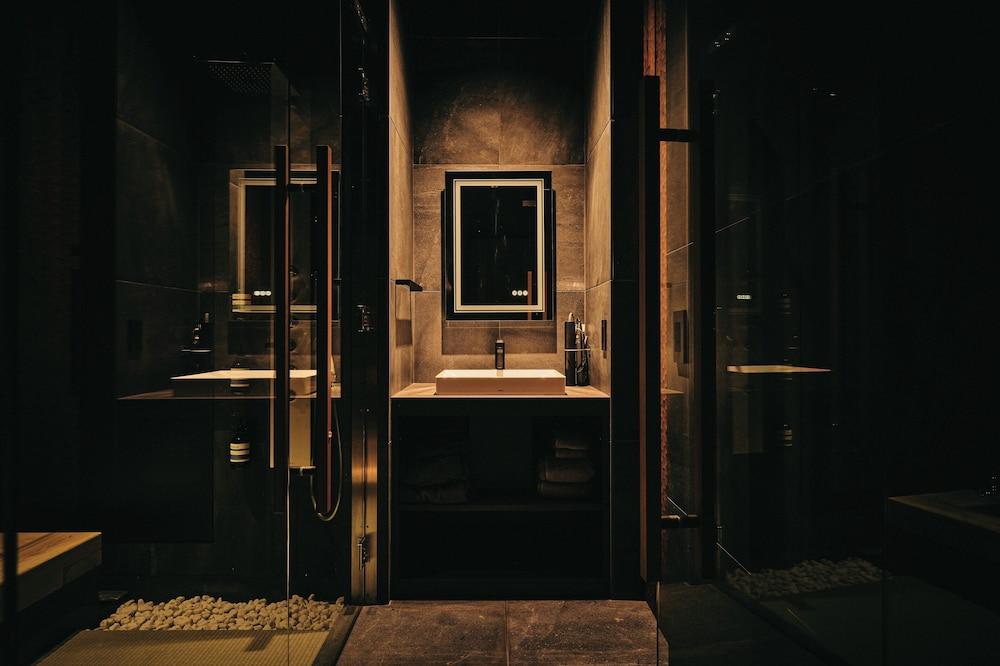 Giraffe Tenjin Tsune