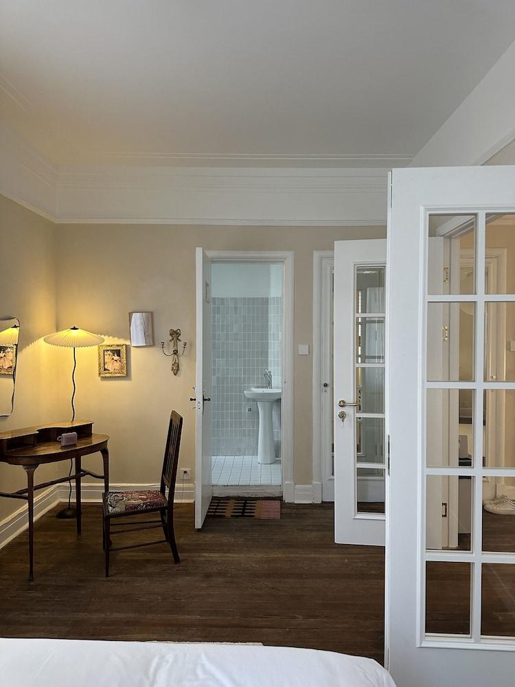 Shanghai Hills& Art Suite 15