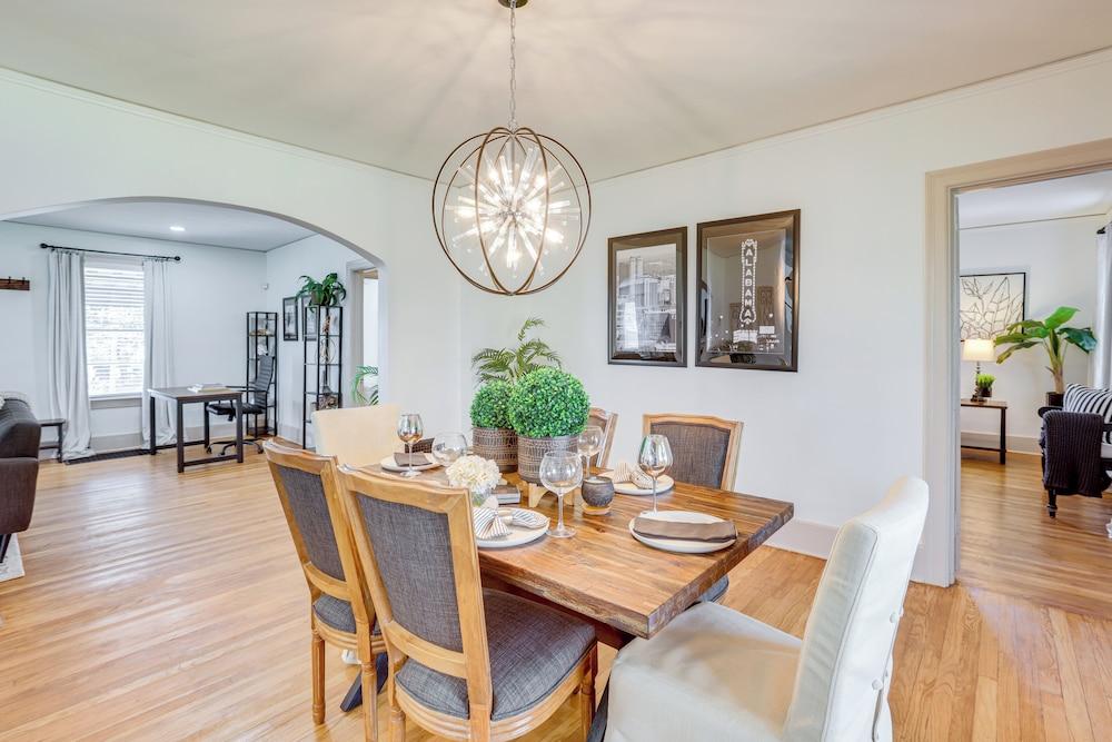 Walk to Amphitheater & Stadium: Home w/ Deck!