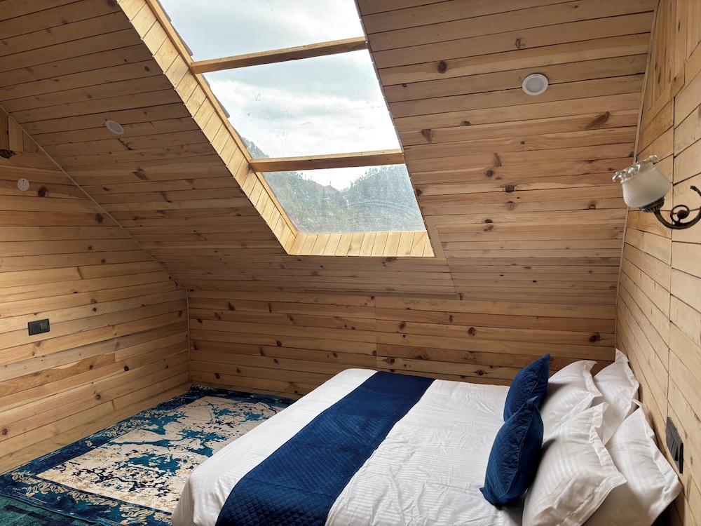 Apple Land By Naavagat