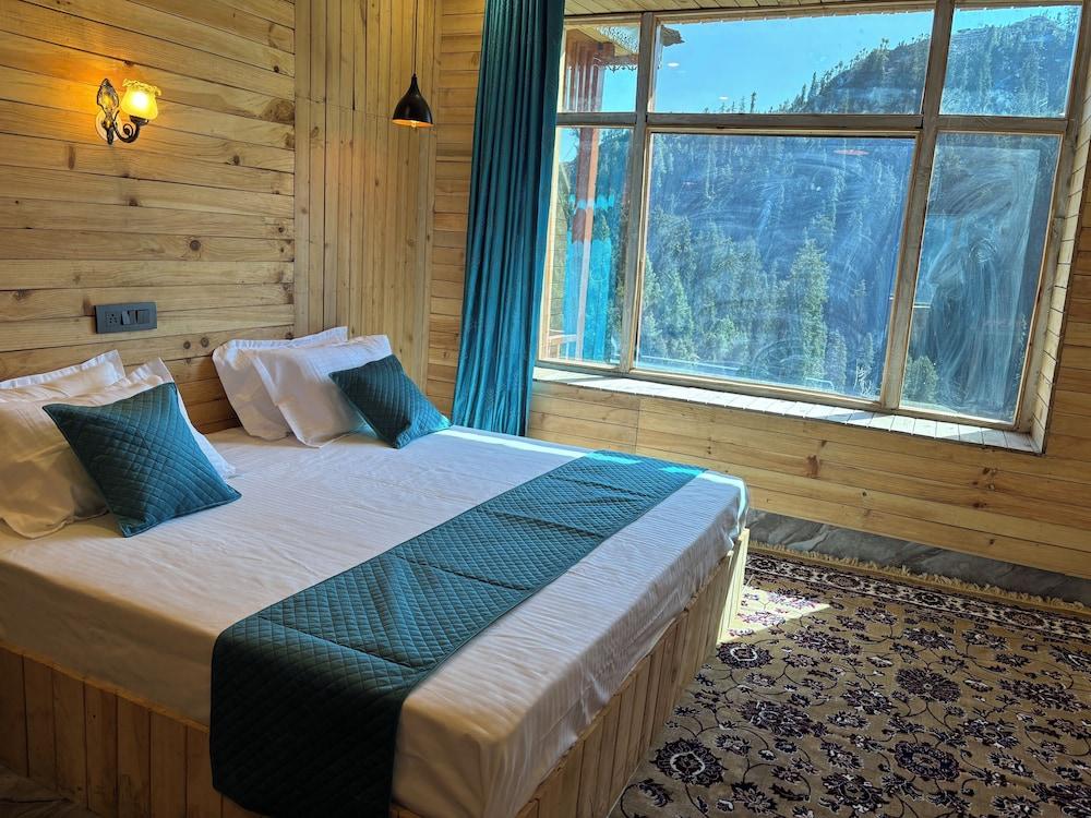 Apple Land By Naavagat