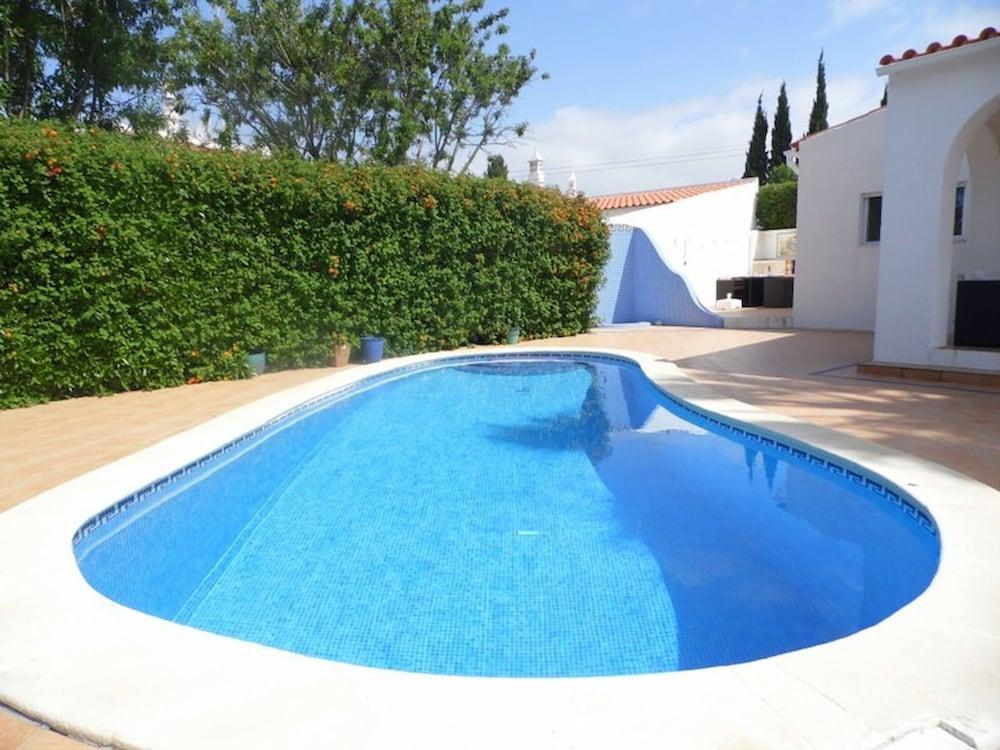 16 Centeanes Fabulous Location Just Short Walk t