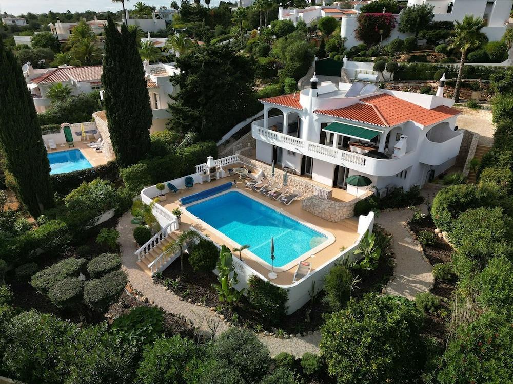 Toupeira Wonderful Well Furnished Villa