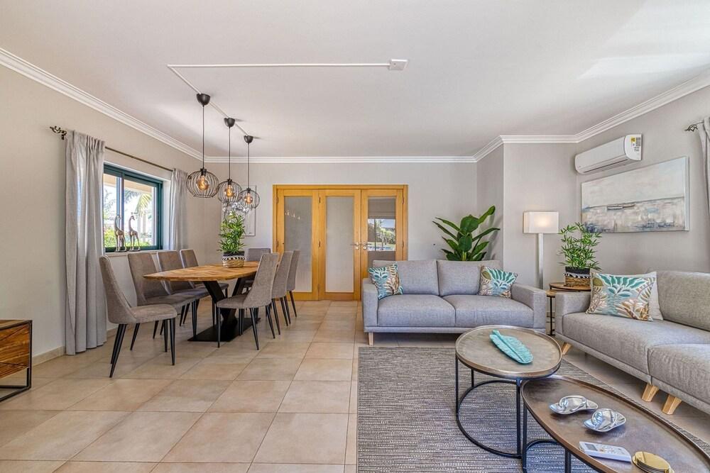 Albatroz Gorgeous Spacious Villa IN Carvoeiro