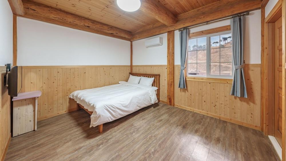 Daecheon Ocean Forest Pension