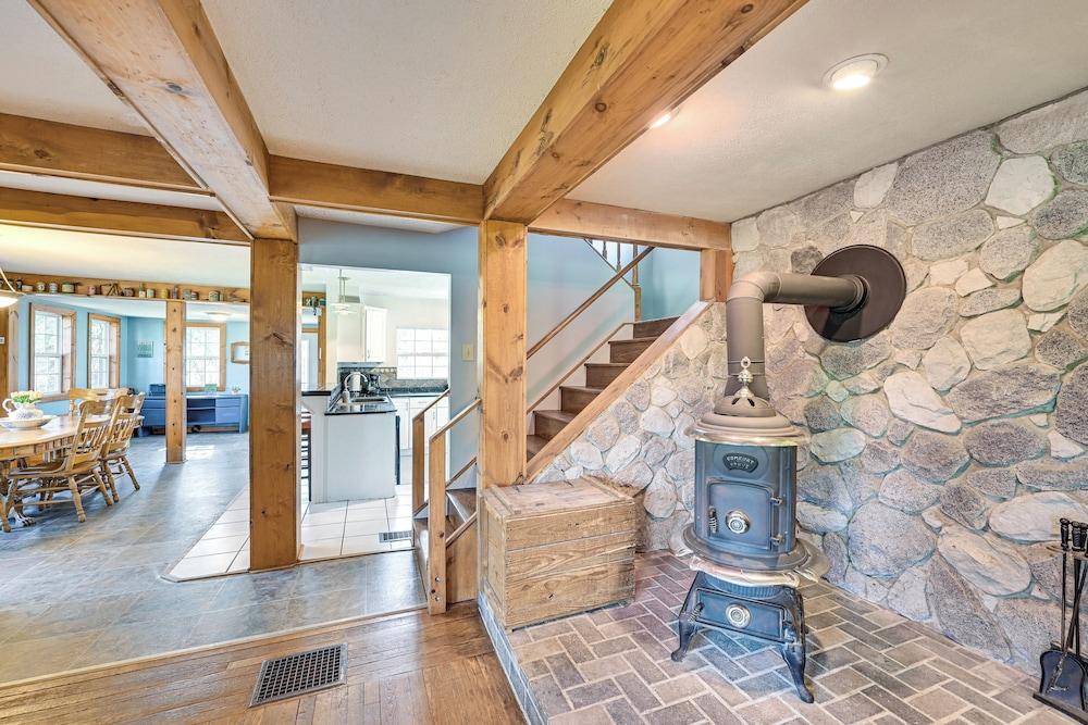 6-acre Family-friendly Getaway in Niles!