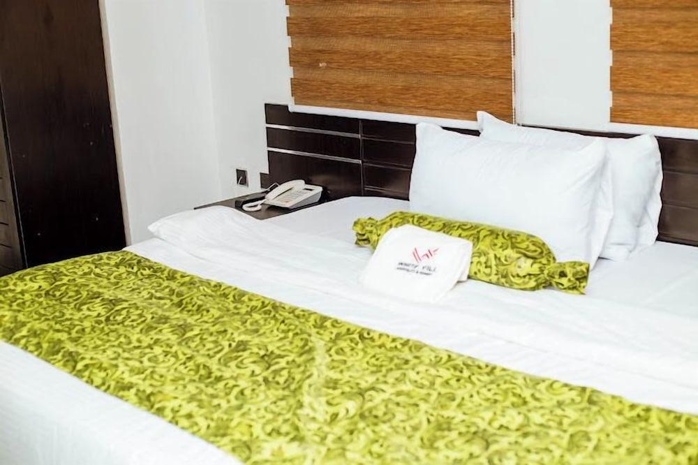 White Vill Hospitality And Homes