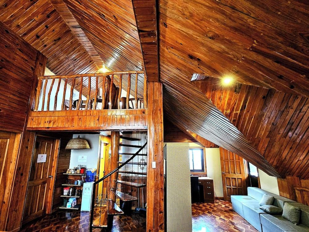 Room-couple Room 2C Transient Baguio Wif