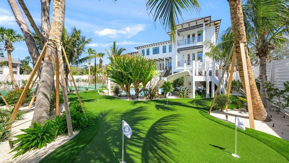 Coastal Canopy in Sarasota