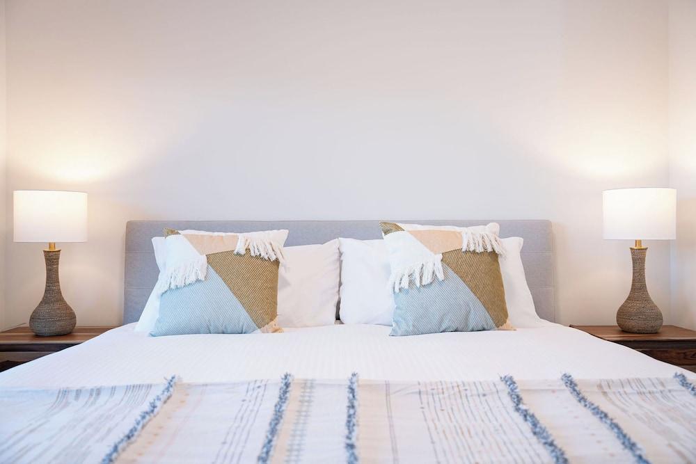 Drop In Condo by Revelstoke Vacations