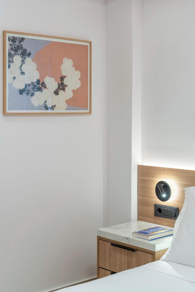 Glyfada Coastside Apartment