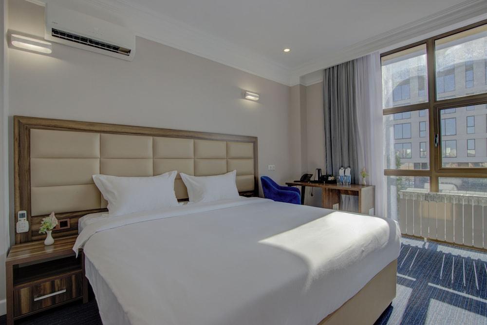 Resident Hotel Bishkek