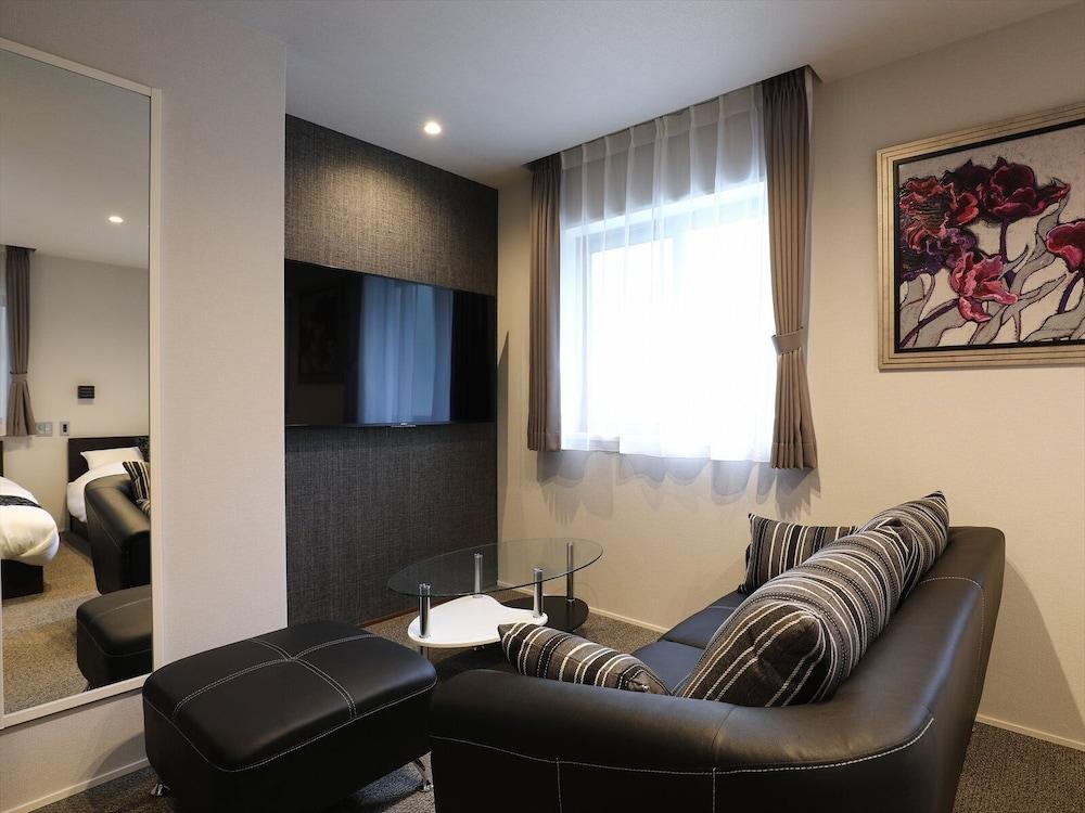 GRAND BASE Hakataminami