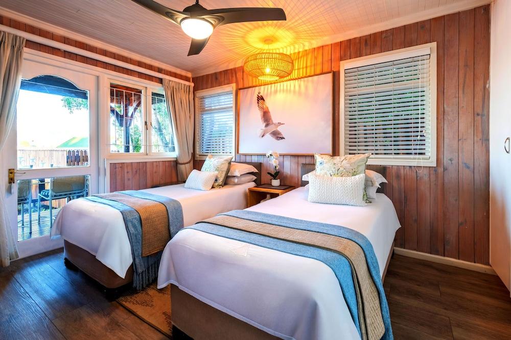 4 TIDES - by First Private Stays