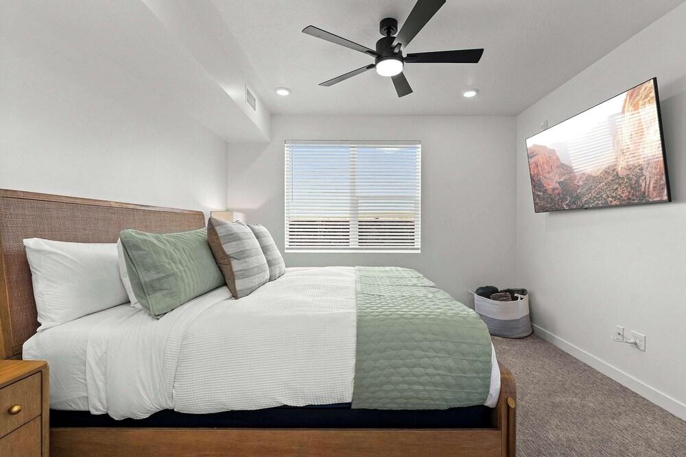 Cliffside Vista Stay for 7!