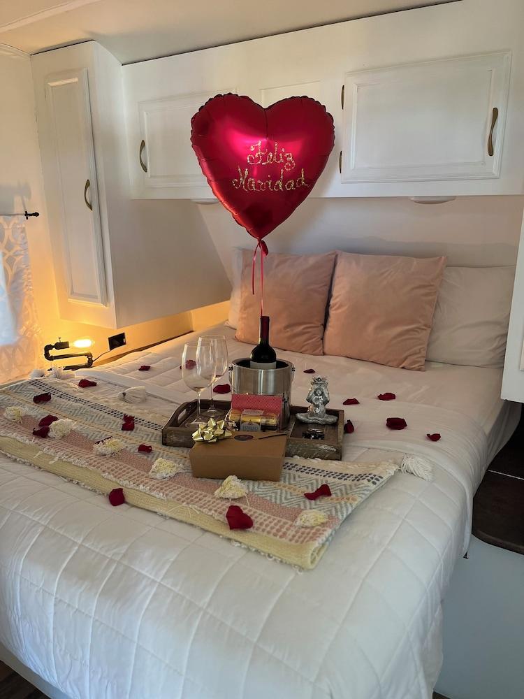 El Camper with private pool