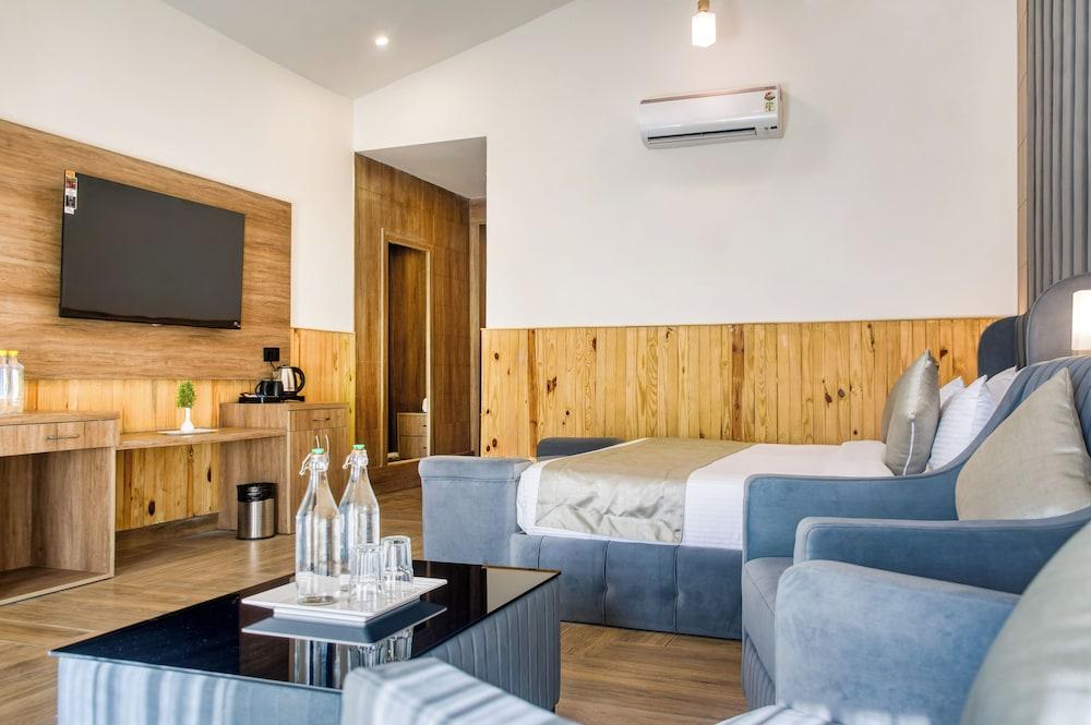 Corbett Elegant Retreat