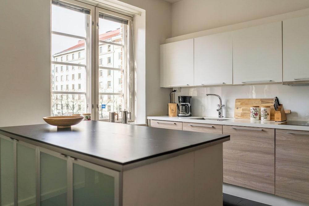 Spacious apt in Vibrant Kallio