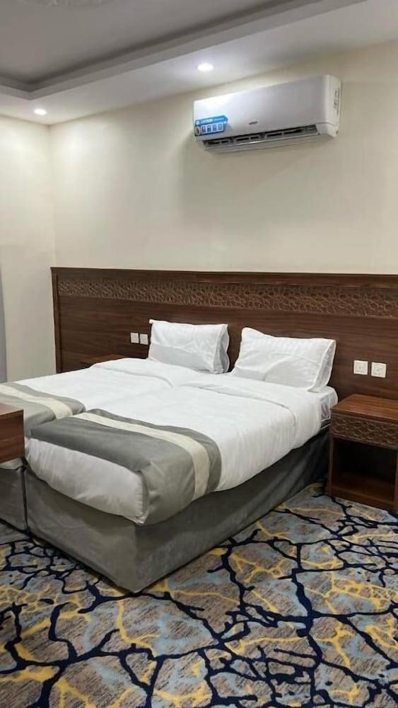 Al Jemeza Tower Hotel