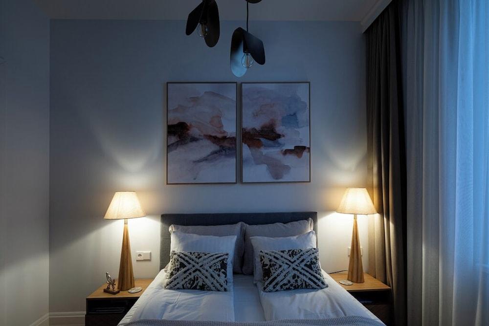 Designer Parkside Apartments